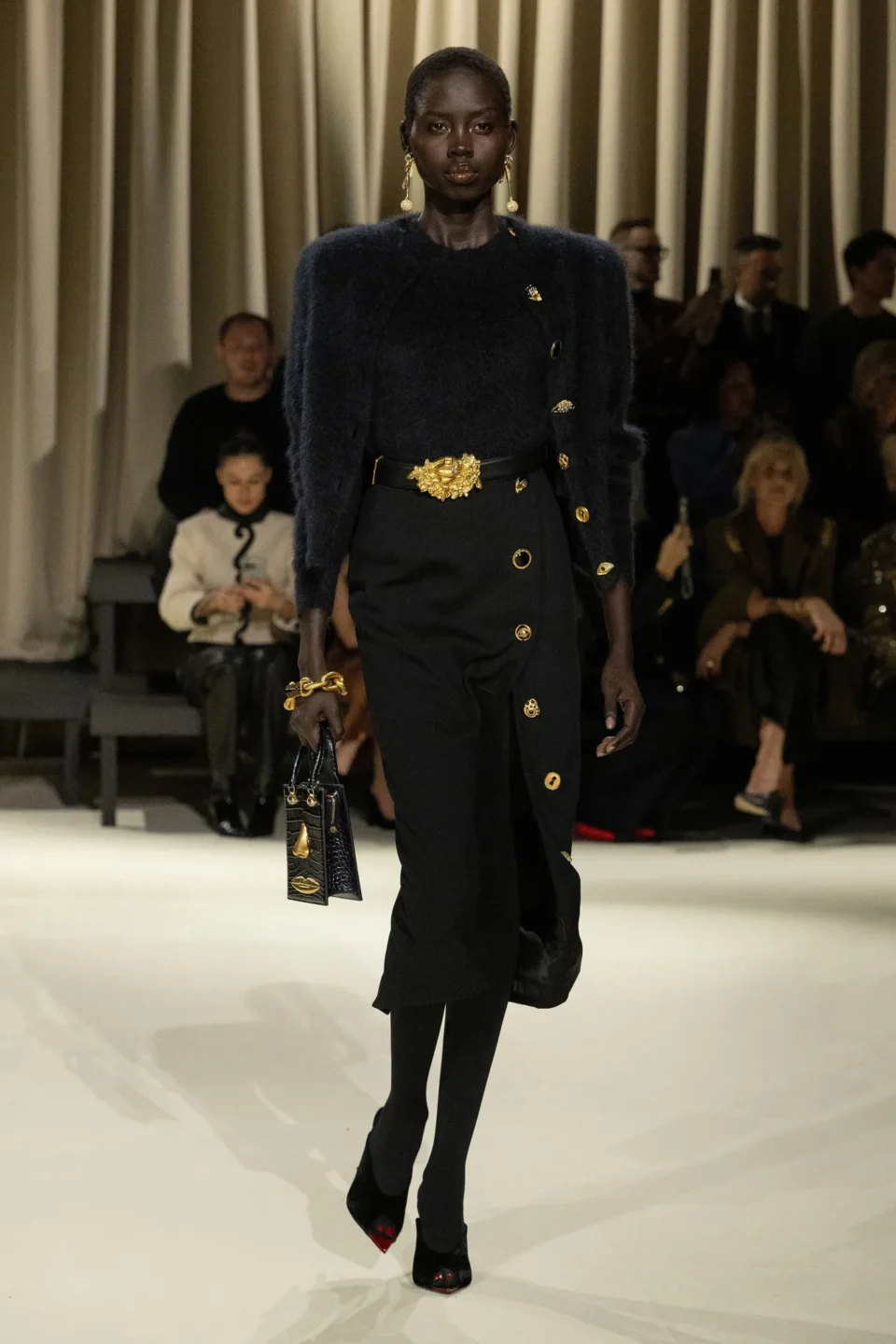 00015-schiaparelli-fall-2024-ready-to-wear-credit-brand