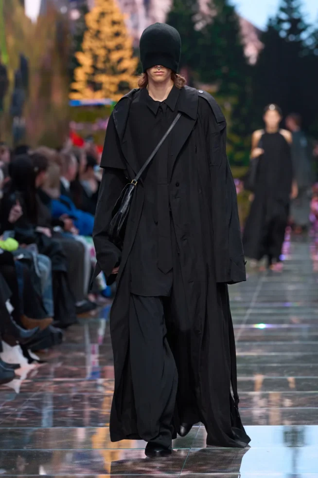 00017-balenciaga-fall-2024-ready-to-wear-credit-gorunway