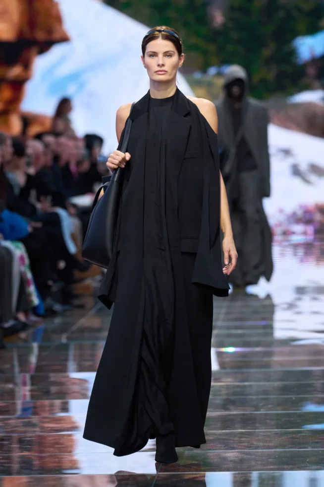 00018-balenciaga-fall-2024-ready-to-wear-credit-gorunway