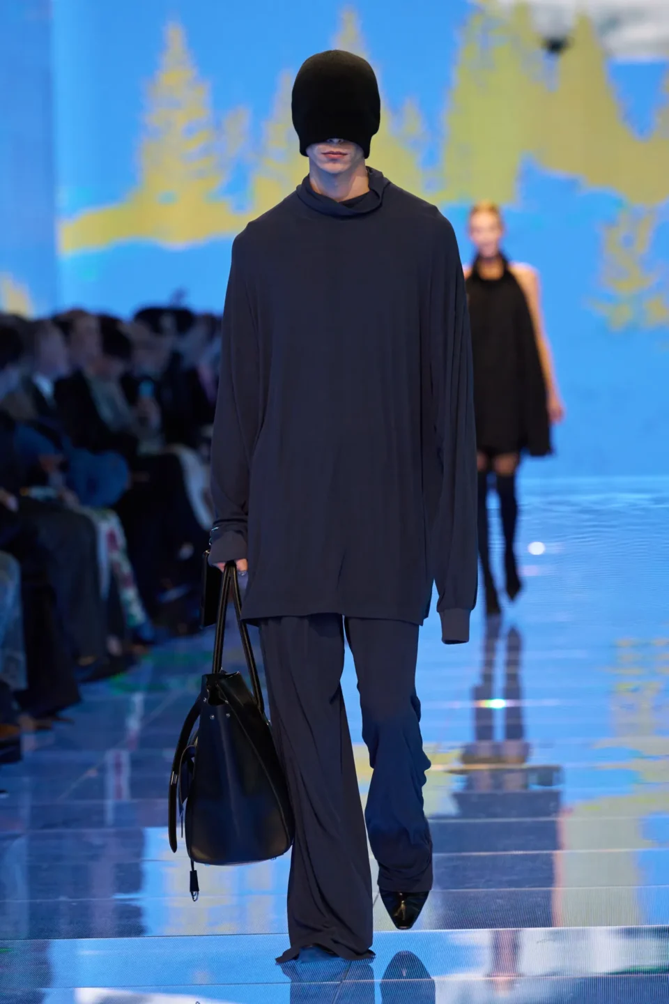 00021-balenciaga-fall-2024-ready-to-wear-credit-gorunway