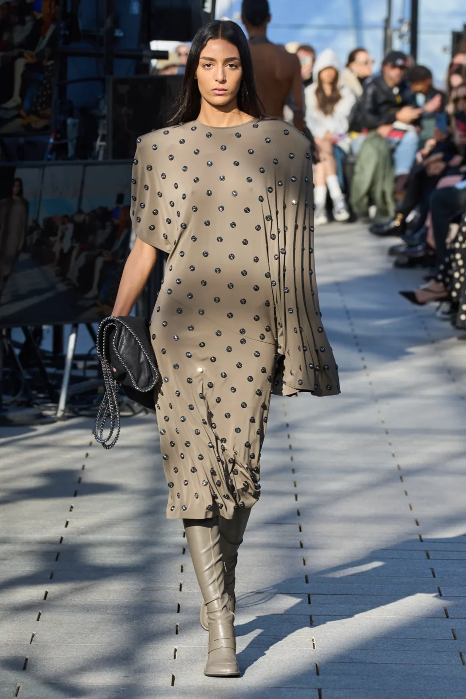 00022-stella-mccartney-fall-2024-ready-to-wear-credit-gorunway