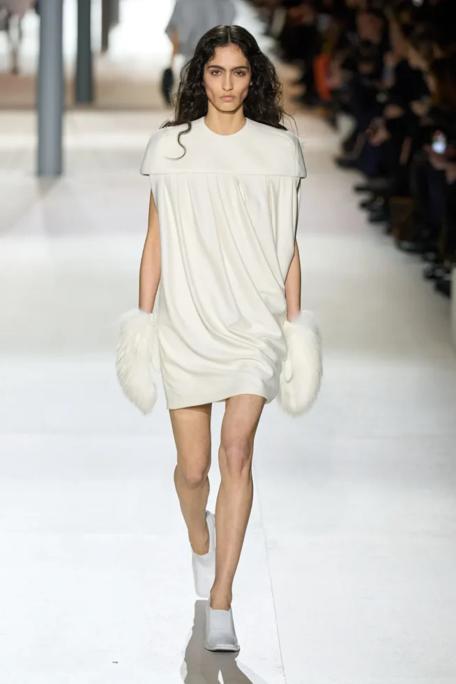 00023-louis-vuitton-fall-2024-ready-to-wear-credit-gorunway