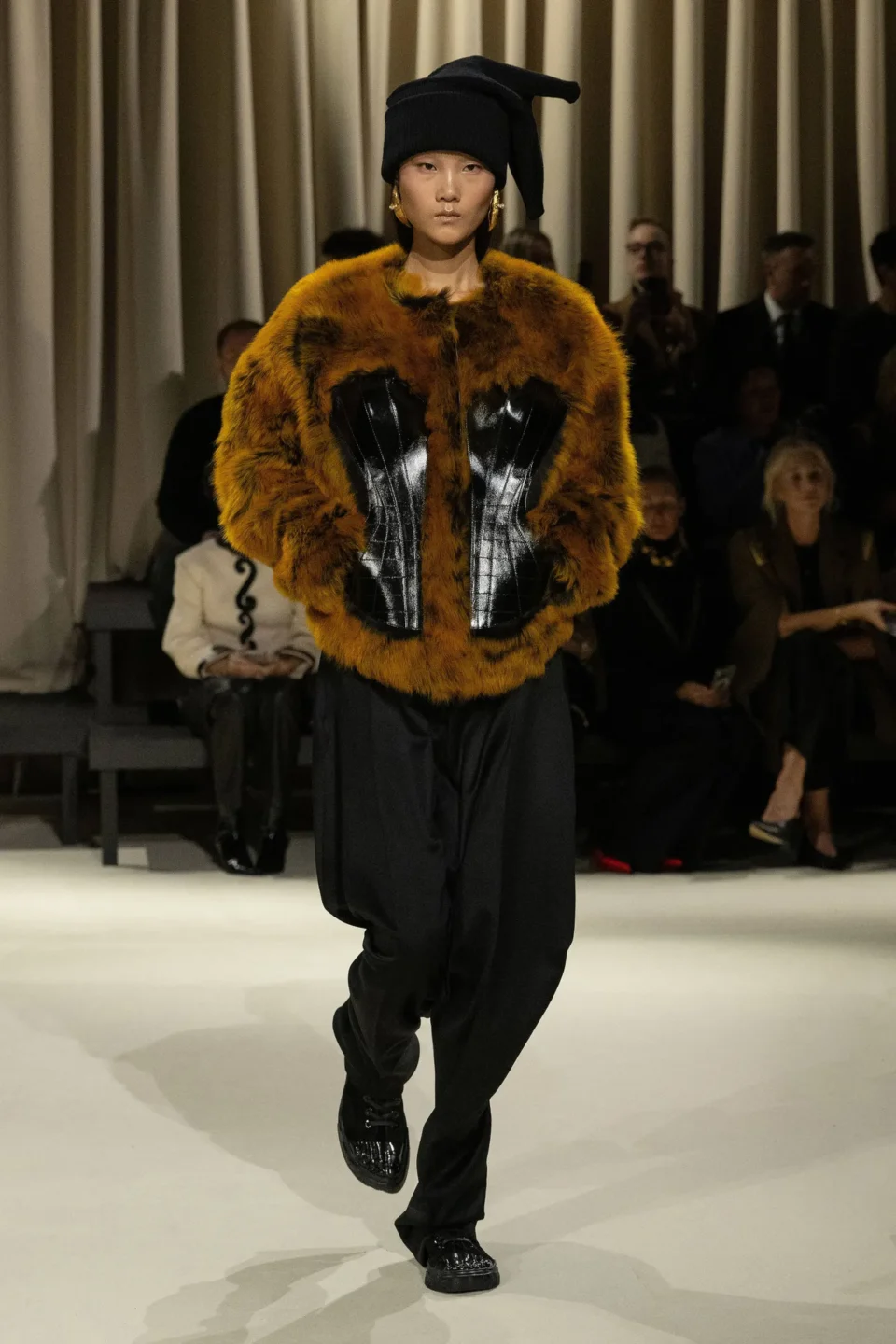 00023-schiaparelli-fall-2024-ready-to-wear-credit-brand