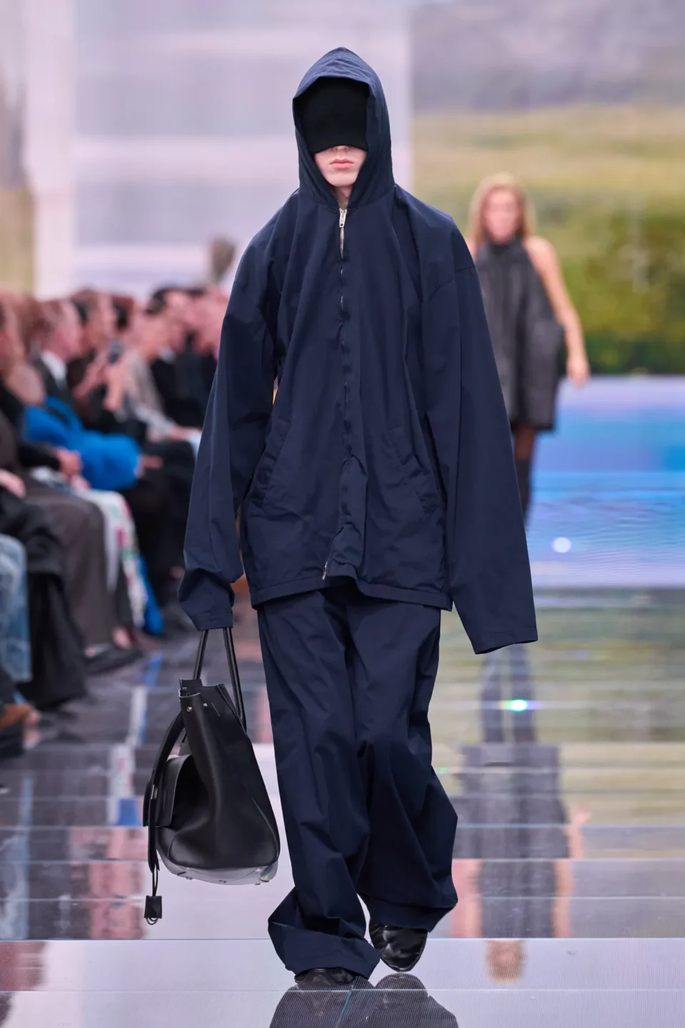 00025-balenciaga-fall-2024-ready-to-wear-credit-gorunway