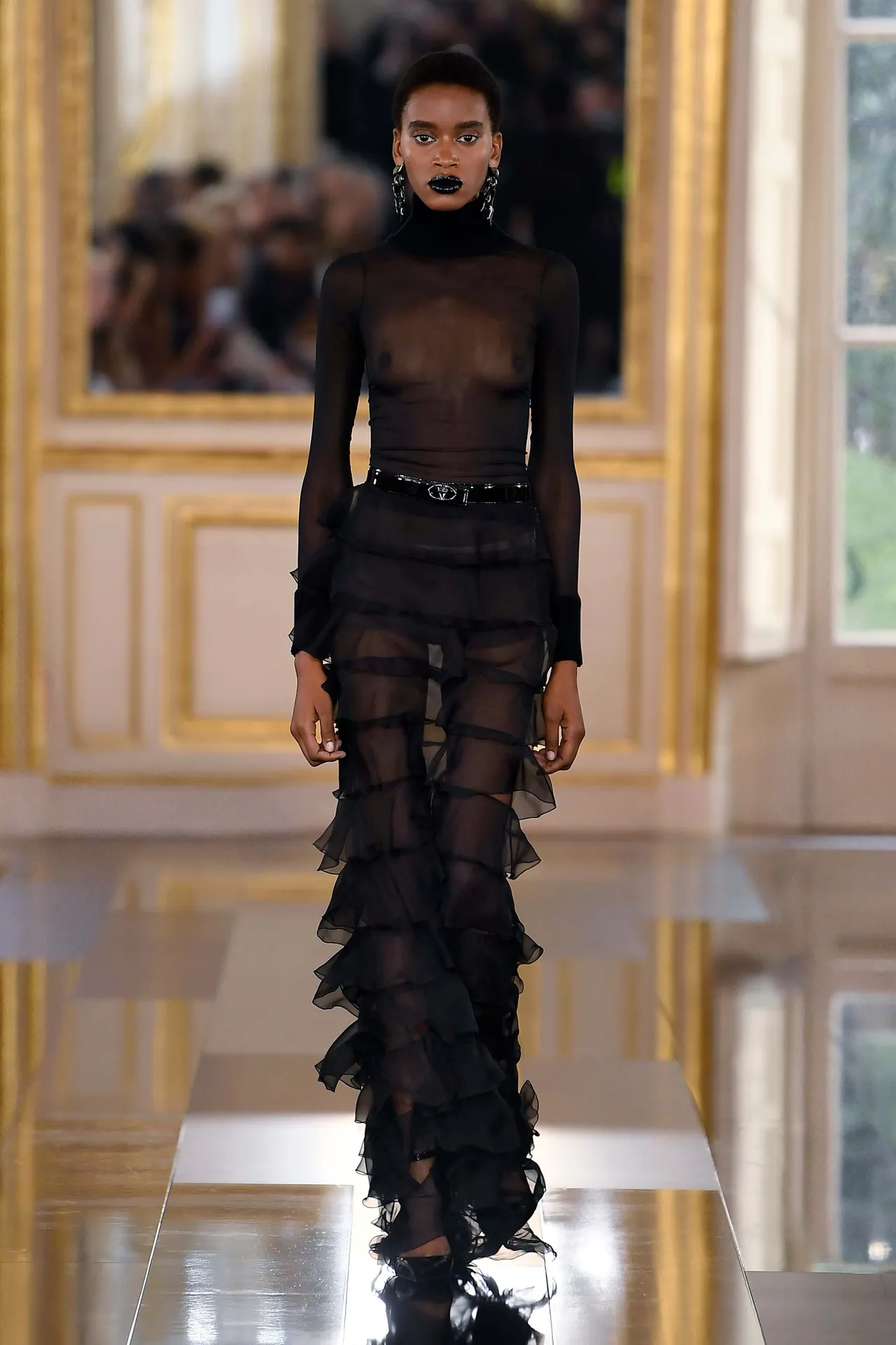 00025-valentino-fall-2024-ready-to-wear-credit-brand