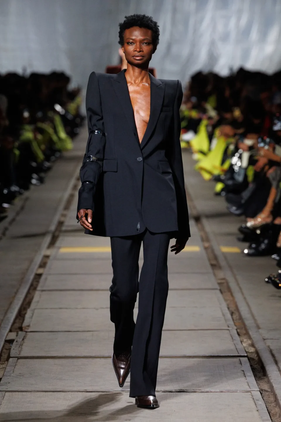 00029-alexander-mcqueen-fall-2024-ready-to-wear-credit-brand
