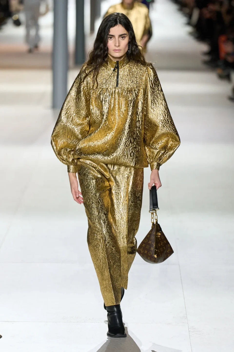00029-louis-vuitton-fall-2024-ready-to-wear-credit-gorunway