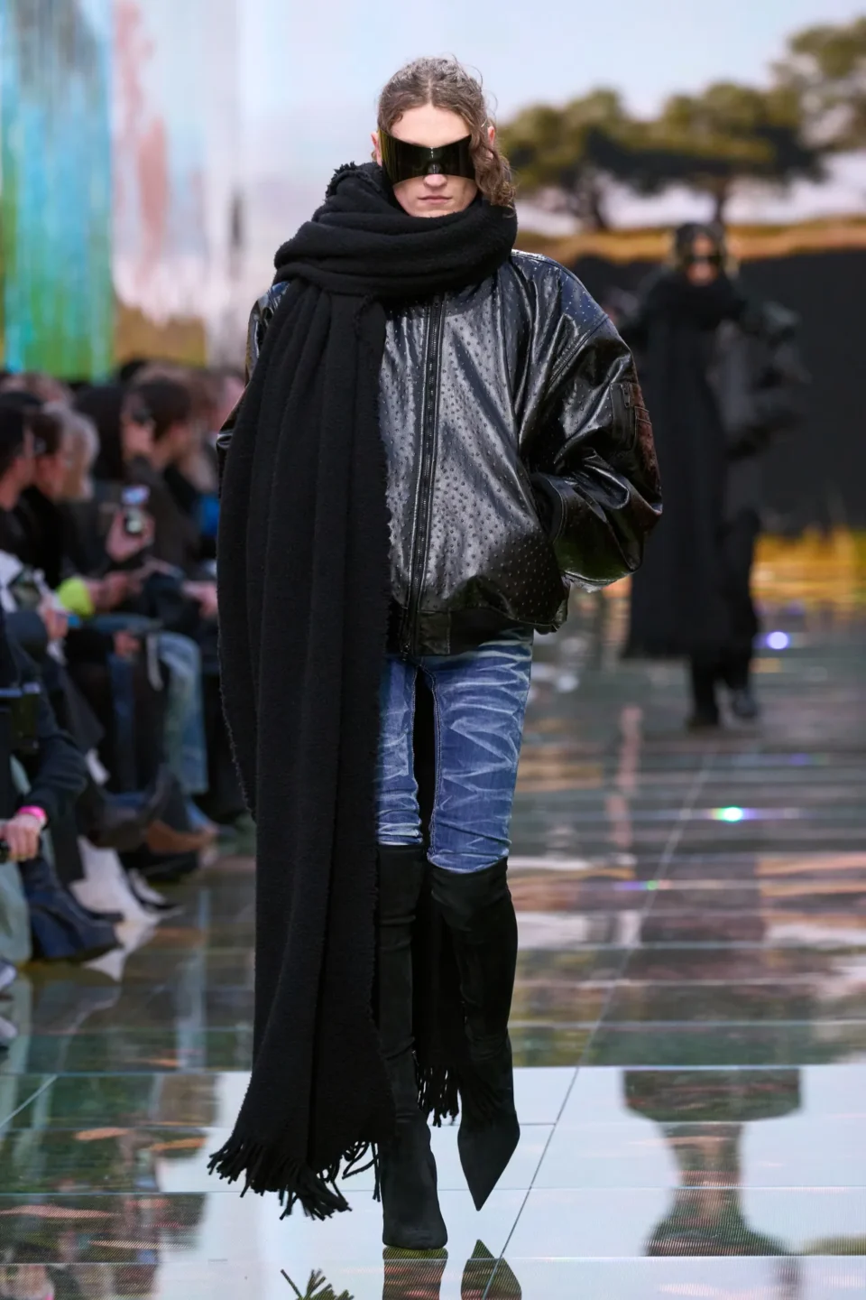 00030-balenciaga-fall-2024-ready-to-wear-credit-gorunway