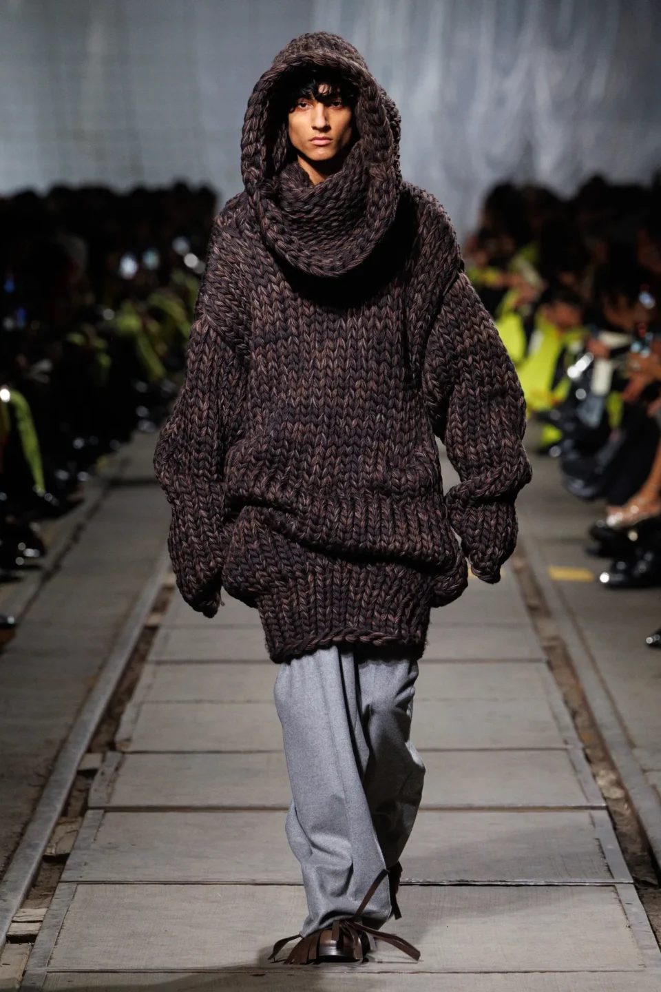 00031-alexander-mcqueen-fall-2024-ready-to-wear-credit-brand