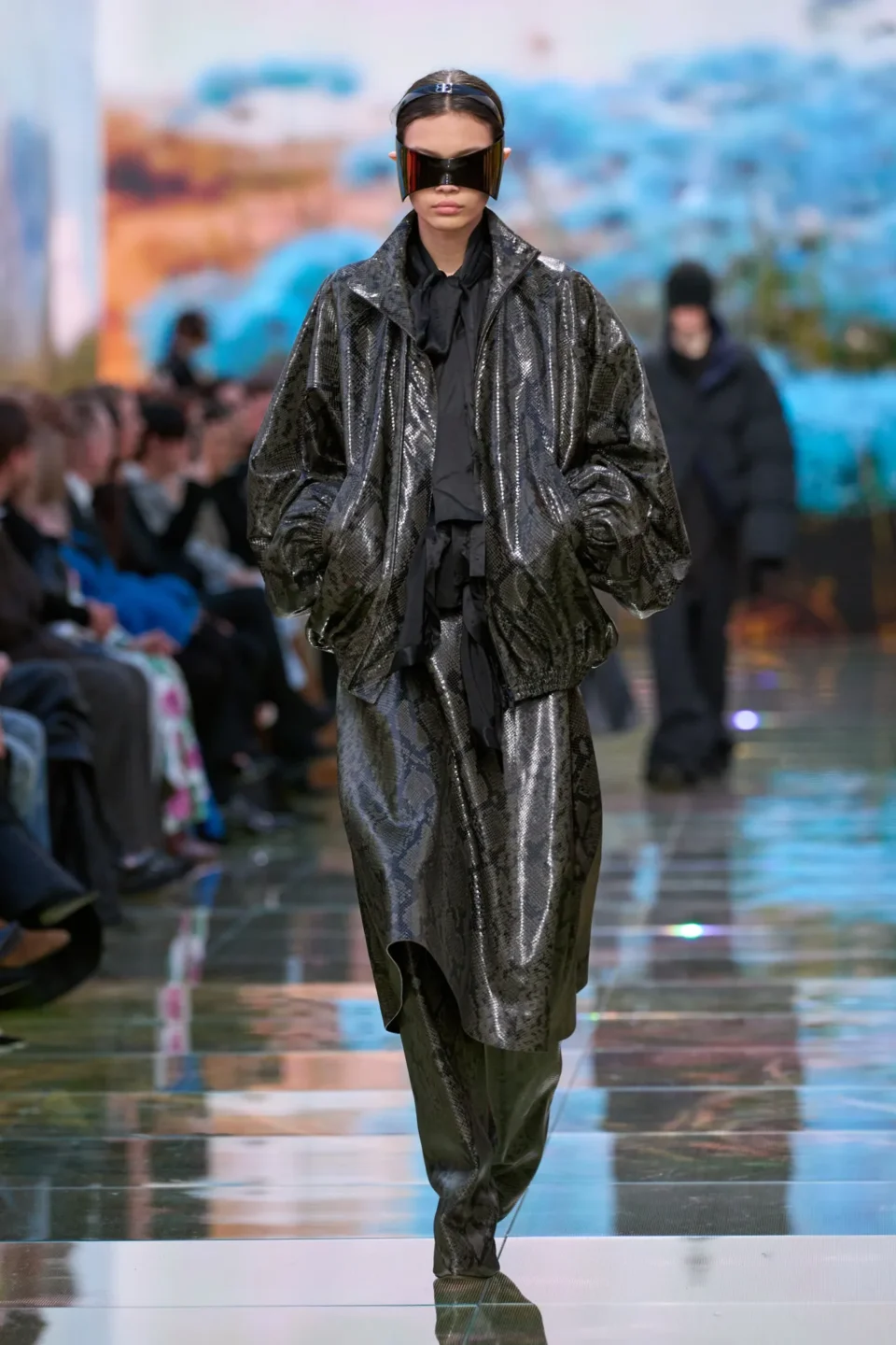 00032-balenciaga-fall-2024-ready-to-wear-credit-gorunway