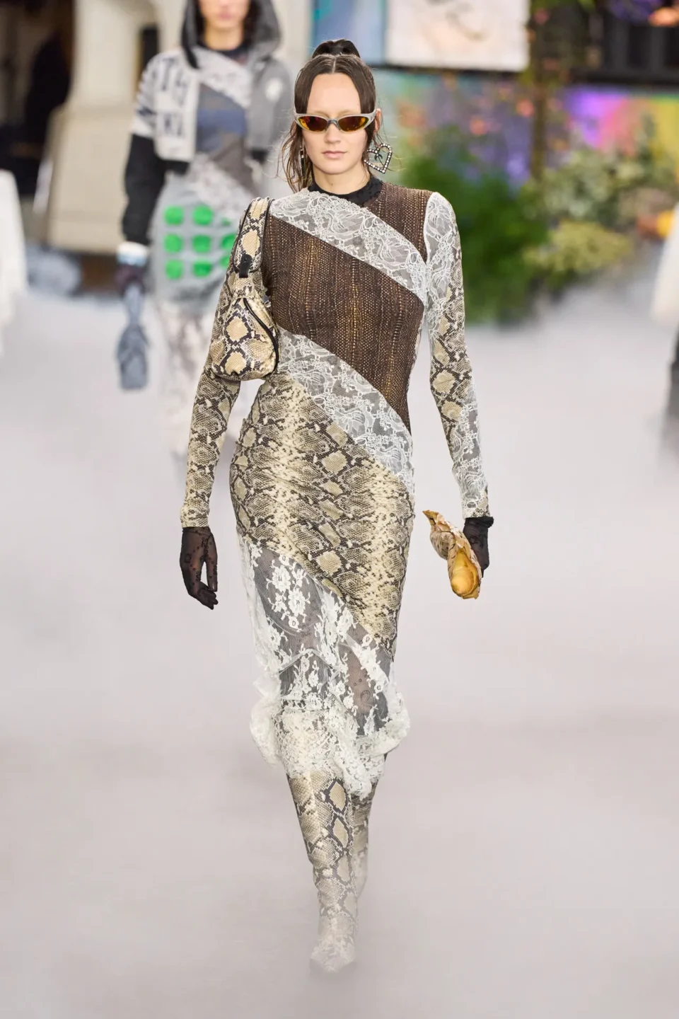 00032-marine-serre-fall-2024-ready-to-wearl-credit-gorunway