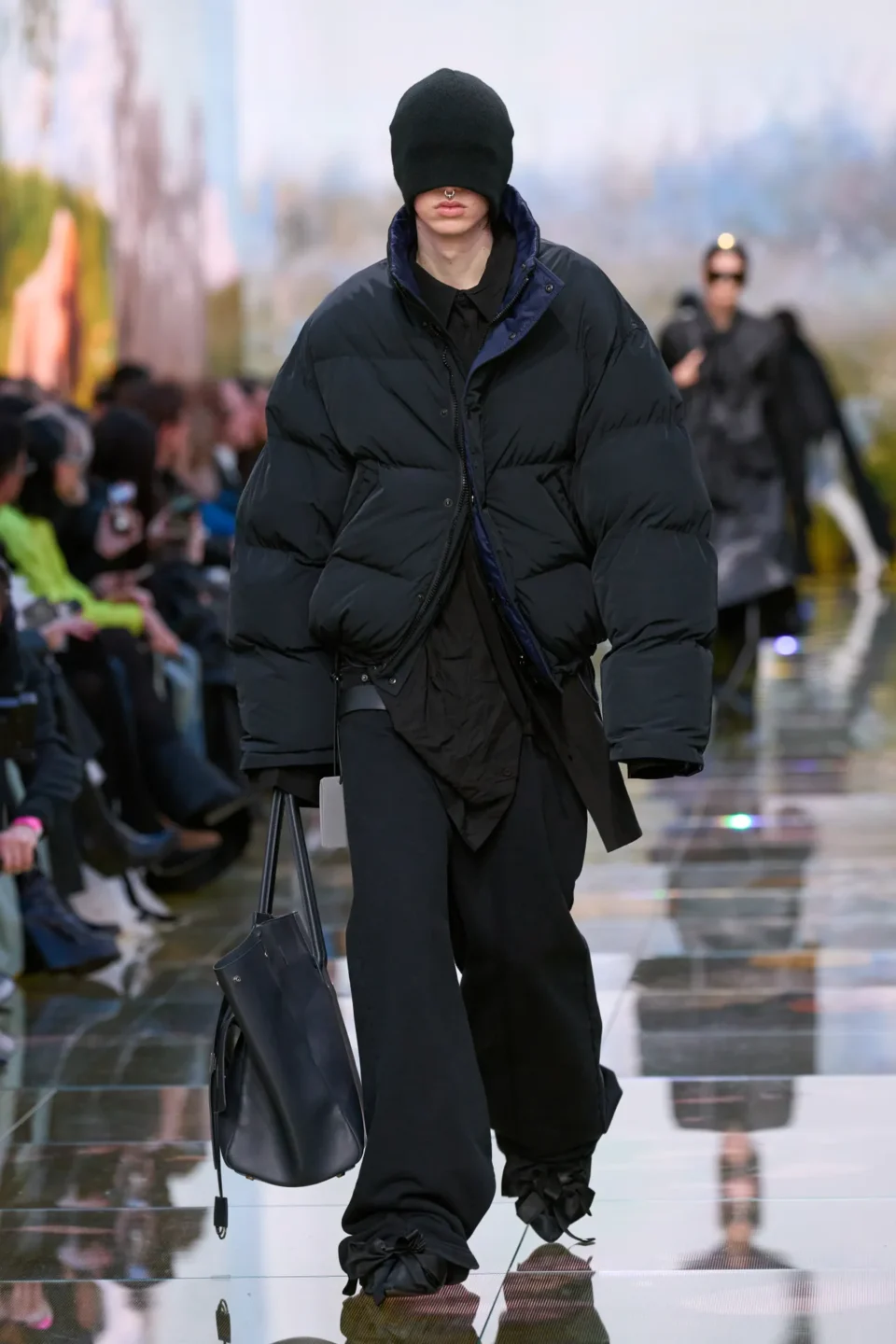 00033-balenciaga-fall-2024-ready-to-wear-credit-gorunway