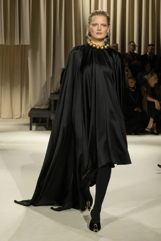 00033-schiaparelli-fall-2024-ready-to-wear-credit-brand
