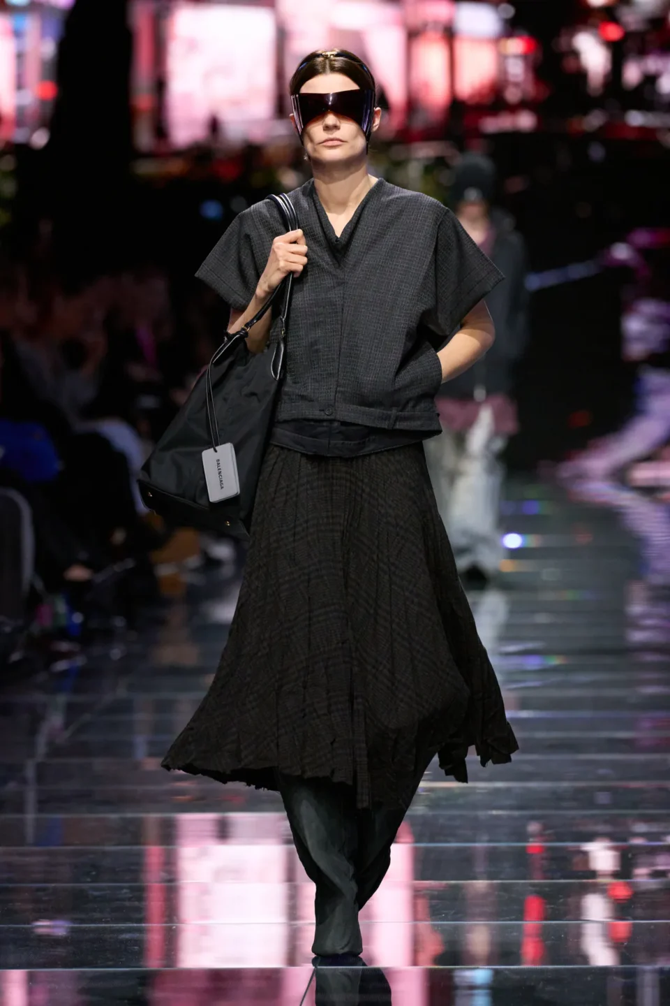 00038-balenciaga-fall-2024-ready-to-wear-credit-gorunway