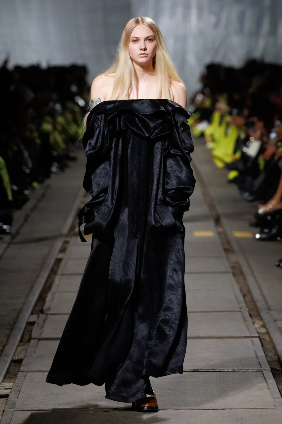 00039-alexander-mcqueen-fall-2024-ready-to-wear-credit-brand