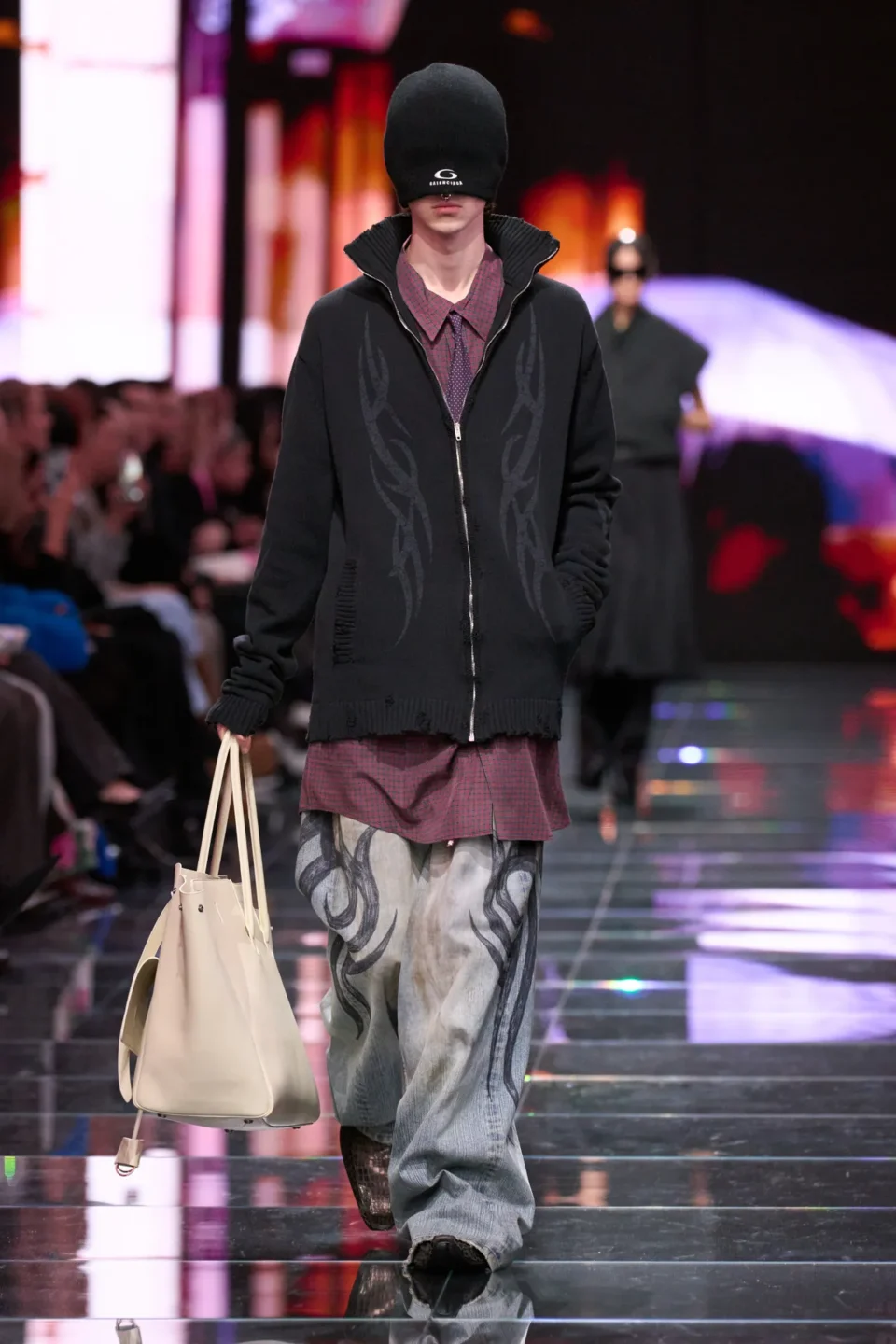 00039-balenciaga-fall-2024-ready-to-wear-credit-gorunway