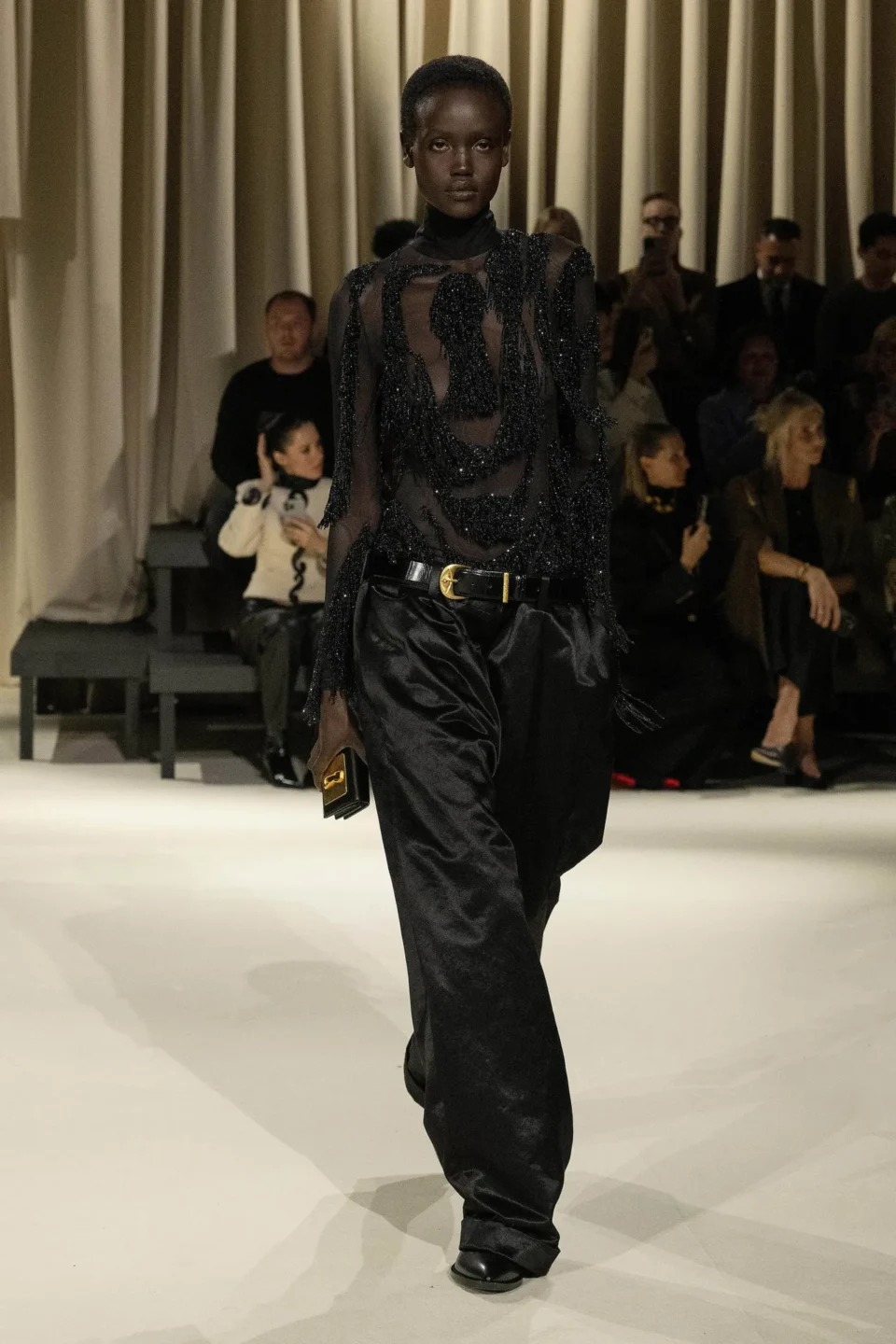 00039-schiaparelli-fall-2024-ready-to-wear-credit-brand