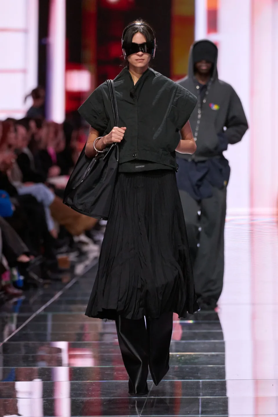 00040-balenciaga-fall-2024-ready-to-wear-credit-gorunway