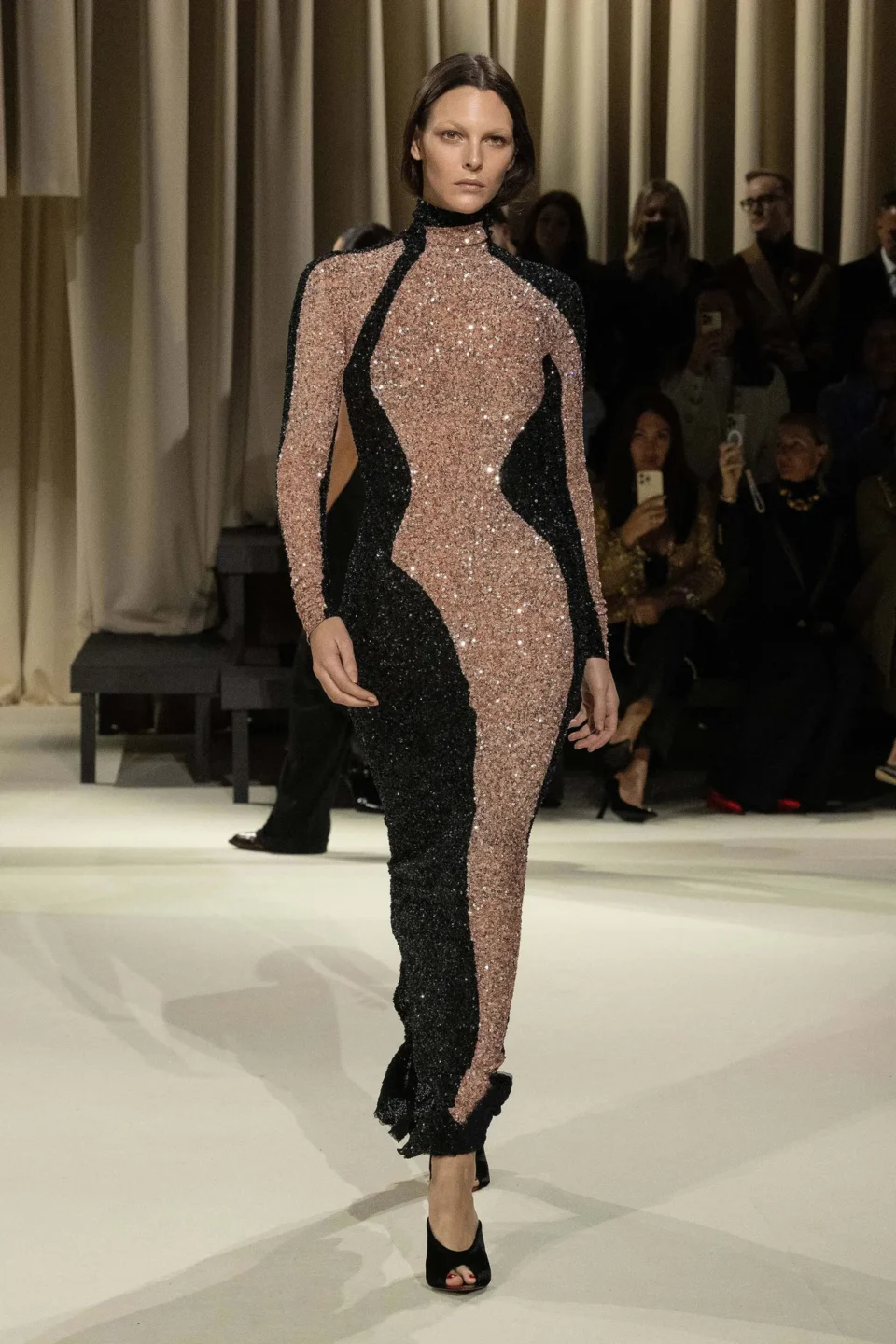 00040-schiaparelli-fall-2024-ready-to-wear-credit-brand