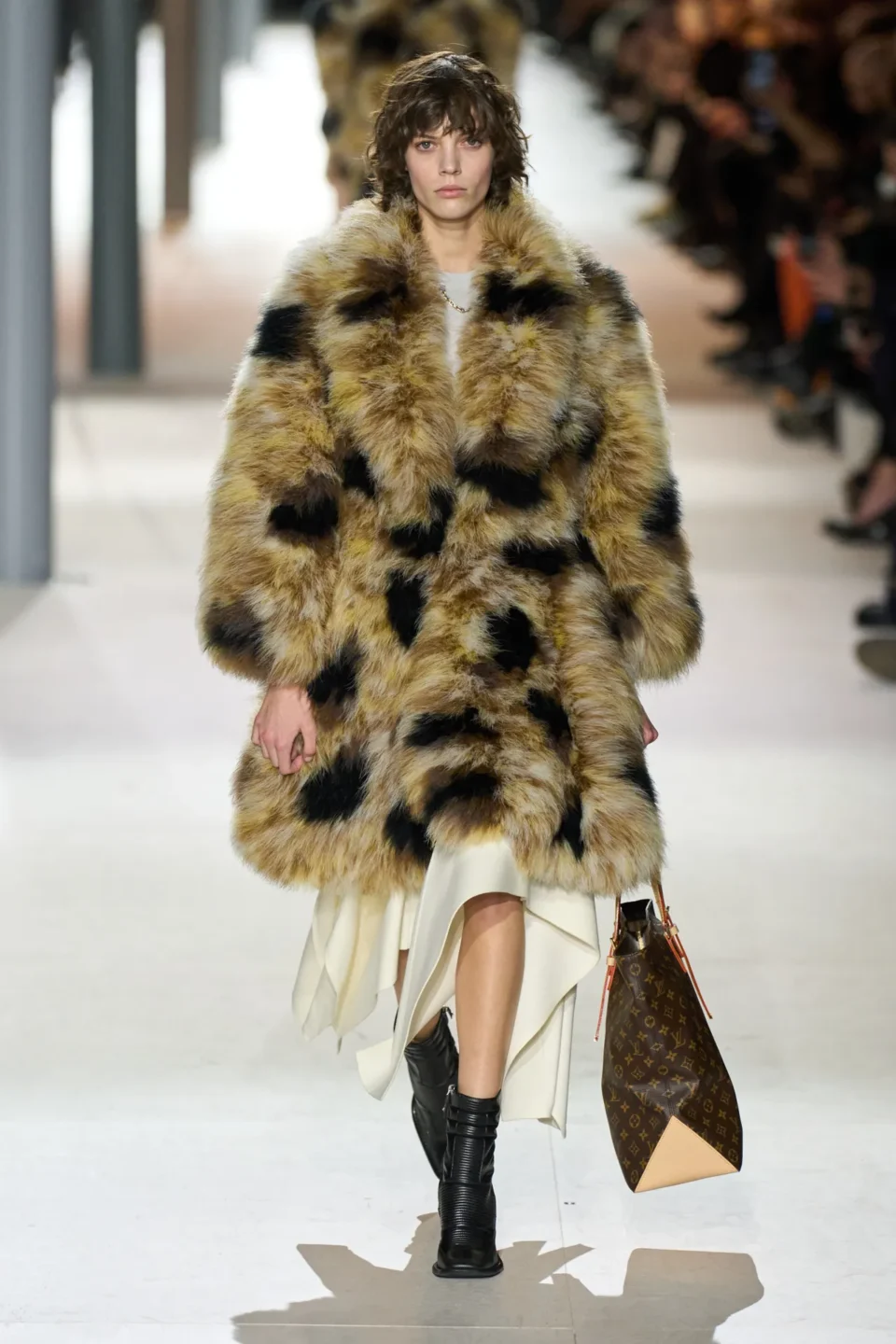 00041-louis-vuitton-fall-2024-ready-to-wear-credit-gorunway