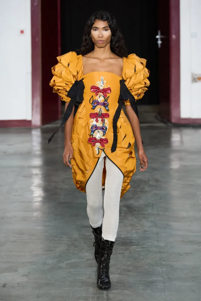 00042-andrea-kronthaler-for-vivienne-westwood-fall-2024-ready-to-wear-credit-gorunway