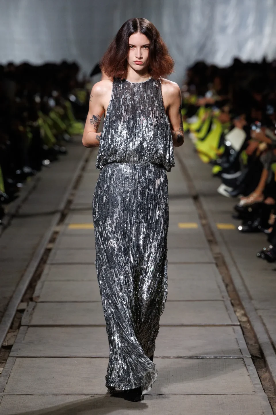 00043-alexander-mcqueen-fall-2024-ready-to-wear-credit-brand