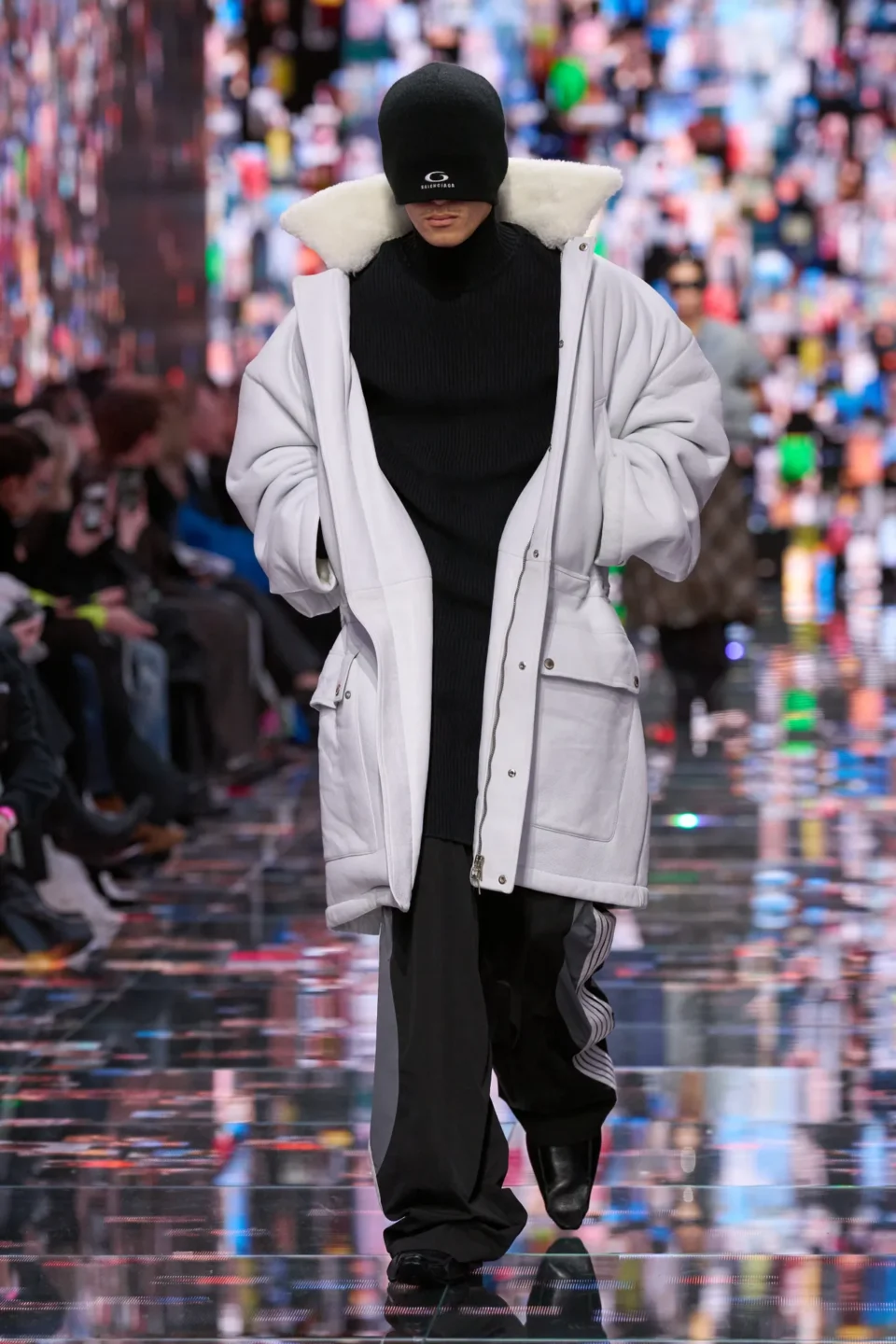 00043-balenciaga-fall-2024-ready-to-wear-credit-gorunway