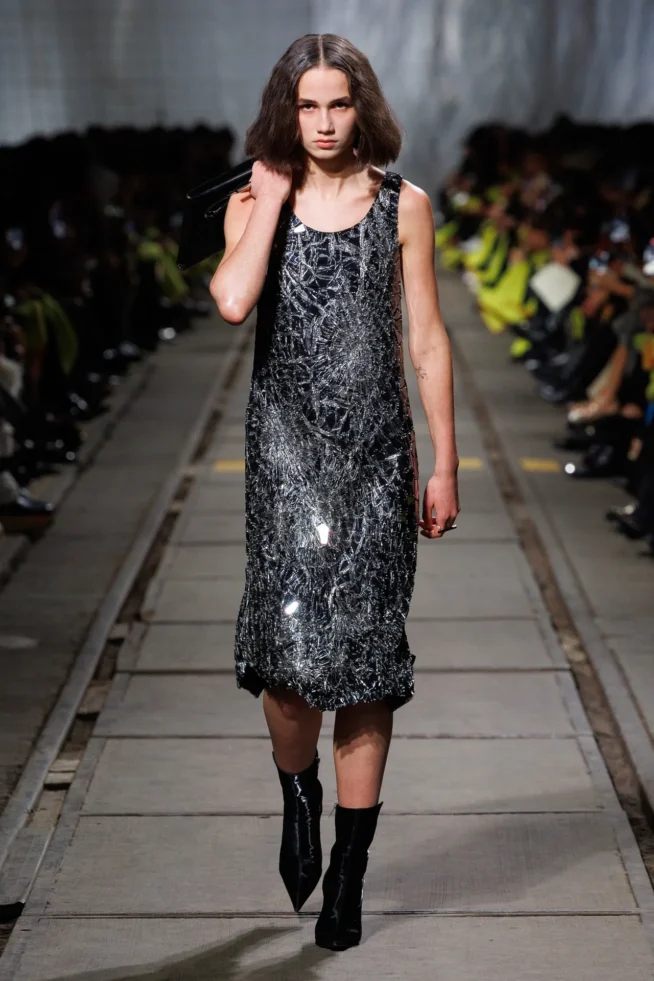 00044-alexander-mcqueen-fall-2024-ready-to-wear-credit-brand