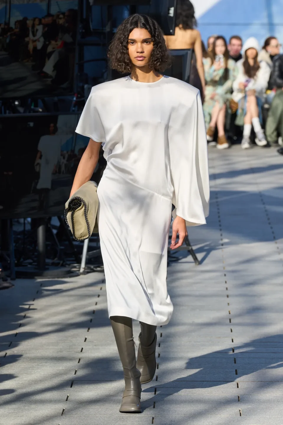 00044-stella-mccartney-fall-2024-ready-to-wear-credit-gorunway