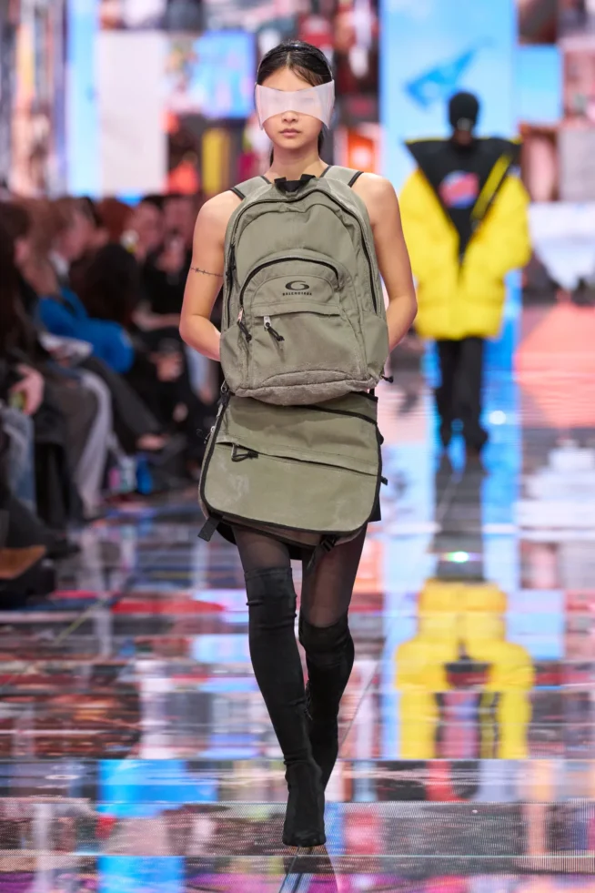 00050-balenciaga-fall-2024-ready-to-wear-credit-gorunway