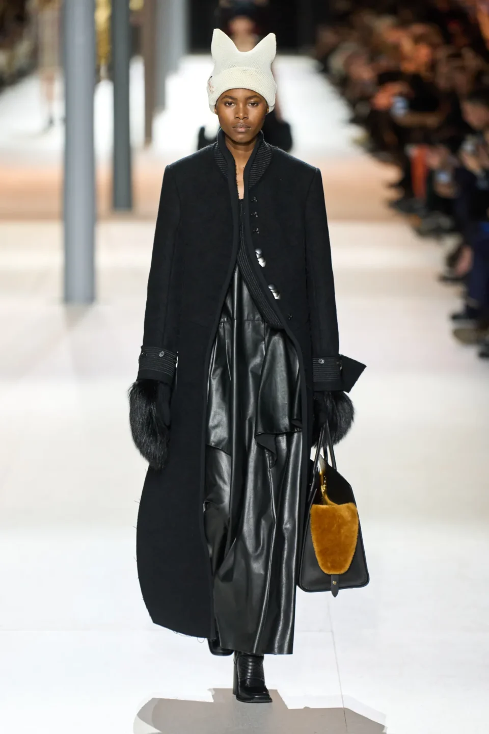 00050-louis-vuitton-fall-2024-ready-to-wear-credit-gorunway