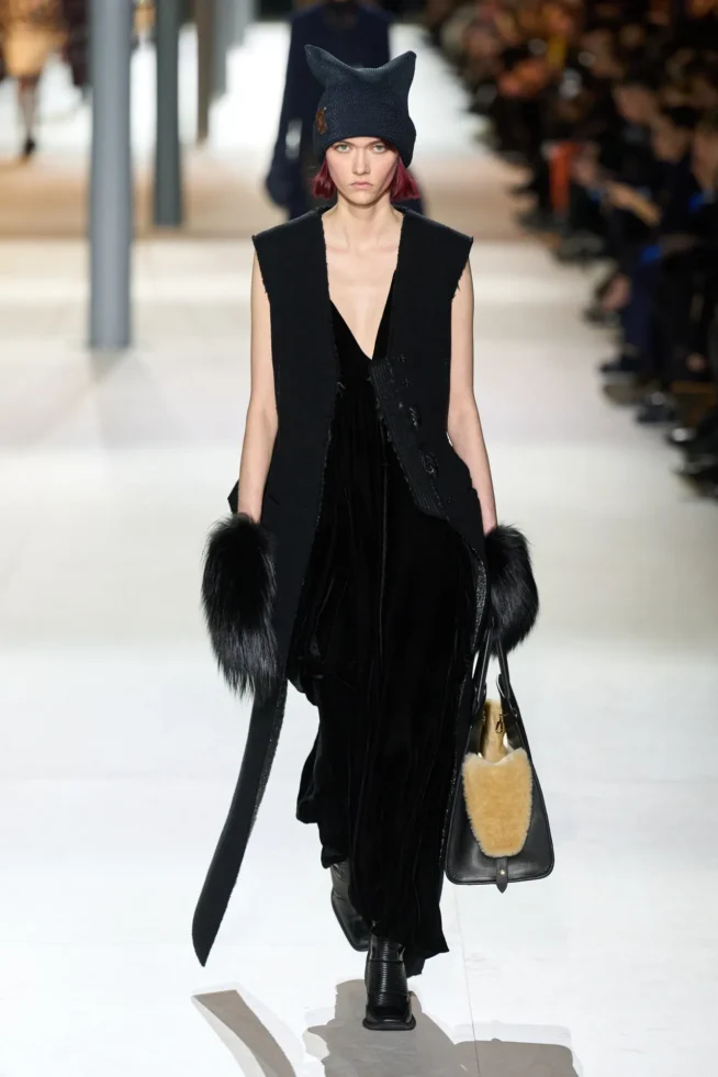 00051-louis-vuitton-fall-2024-ready-to-wear-credit-gorunway