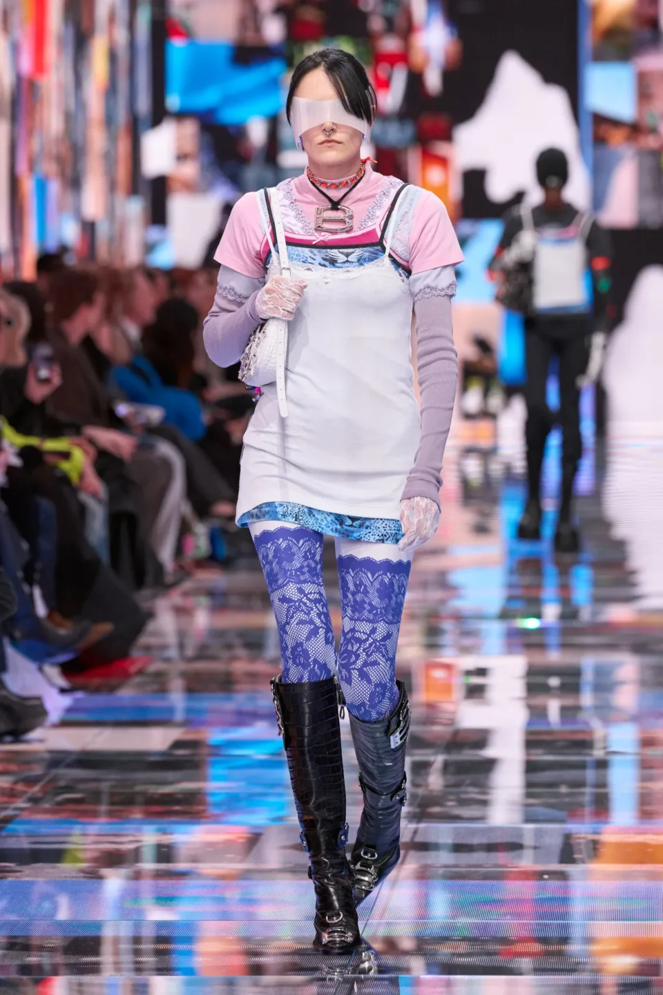 00053-balenciaga-fall-2024-ready-to-wear-credit-gorunway