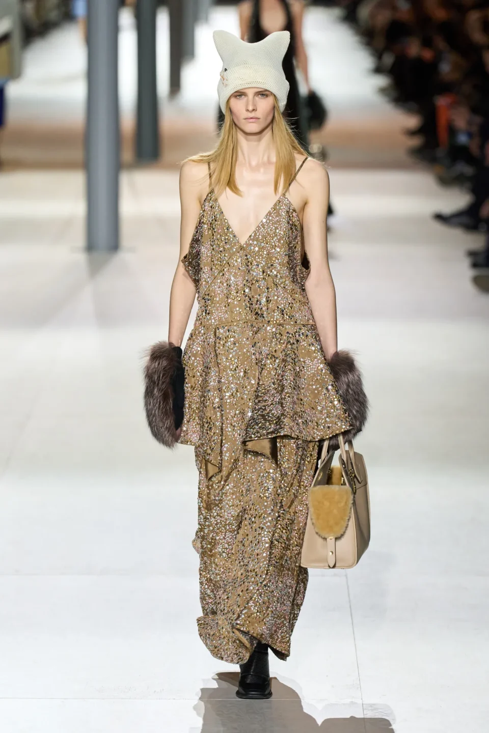 00054-louis-vuitton-fall-2024-ready-to-wear-credit-gorunway