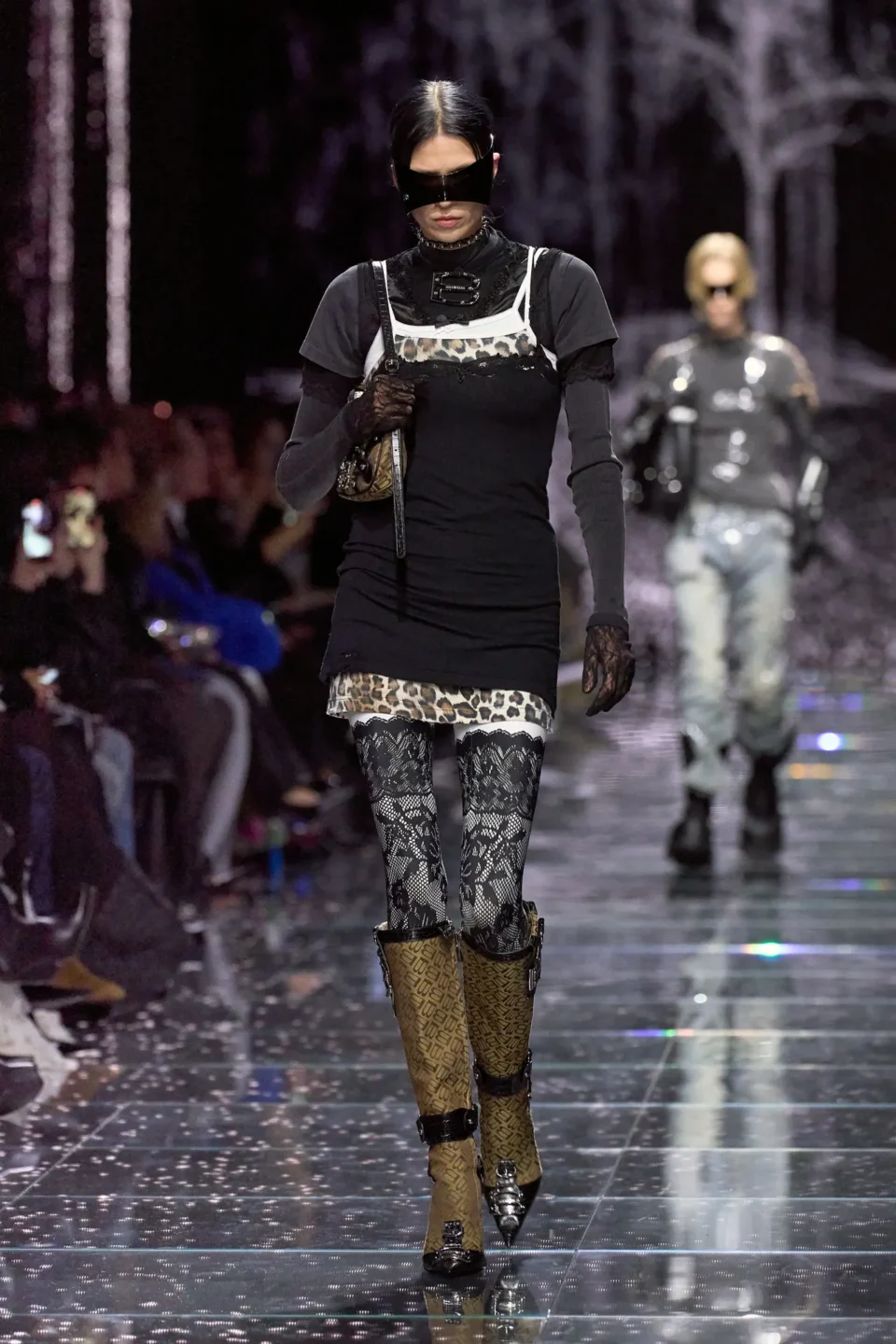 00055-balenciaga-fall-2024-ready-to-wear-credit-gorunway