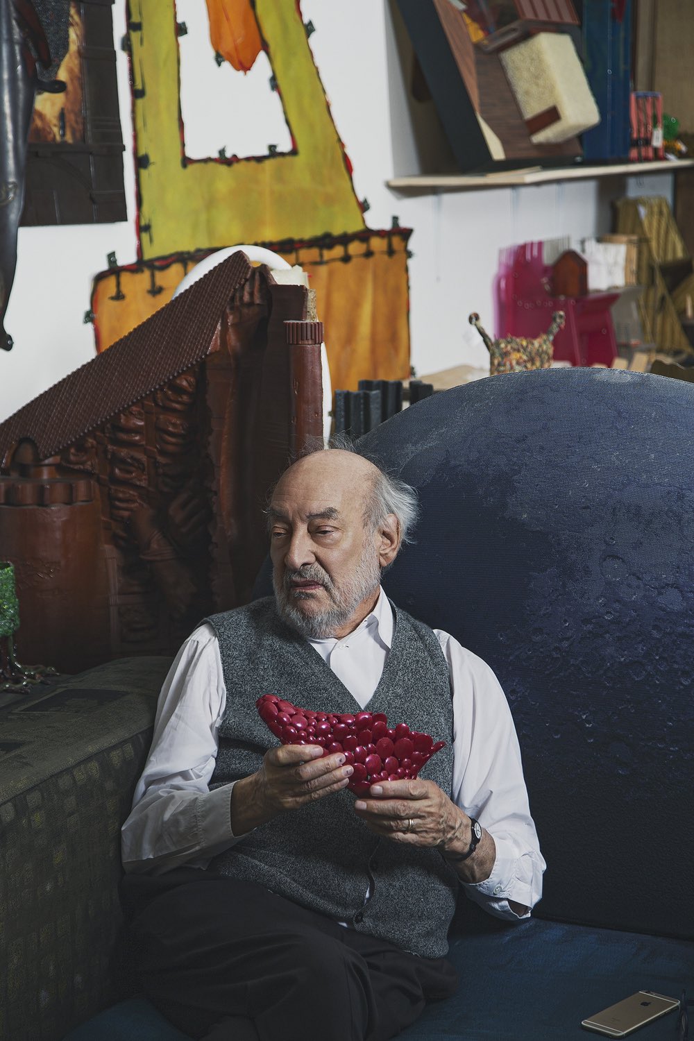 Morre, aos 84 anos, o designer italiano Gaetano Pesce
Arquiteto de formação, o designer criou uma estética marcante e fez colaborações com marcas de moda como Bottega Veneta e Melissa.