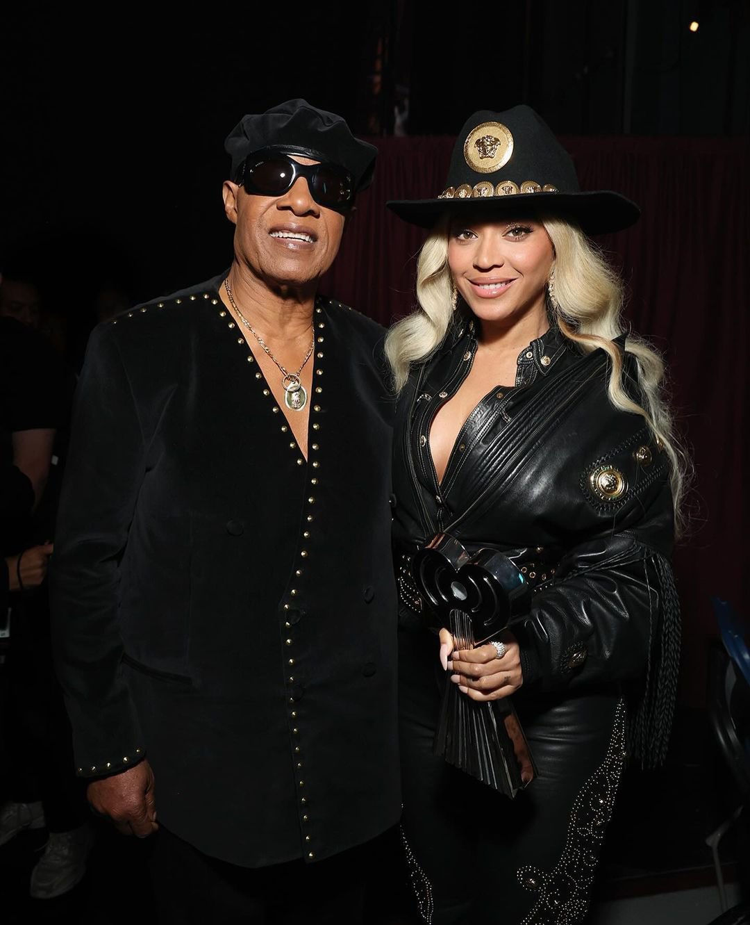 Beyoncé recebe prêmio de inovadora no I Heart Radio Awards 2024
Kate Perry, SZA e Cher foram outras estrelas que marcaram presença. Veja os looks.