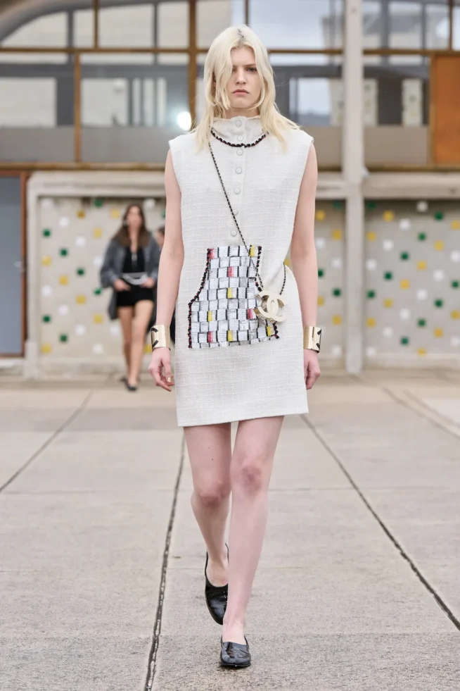 00040-chanel-resort-2025-credit-gorunway