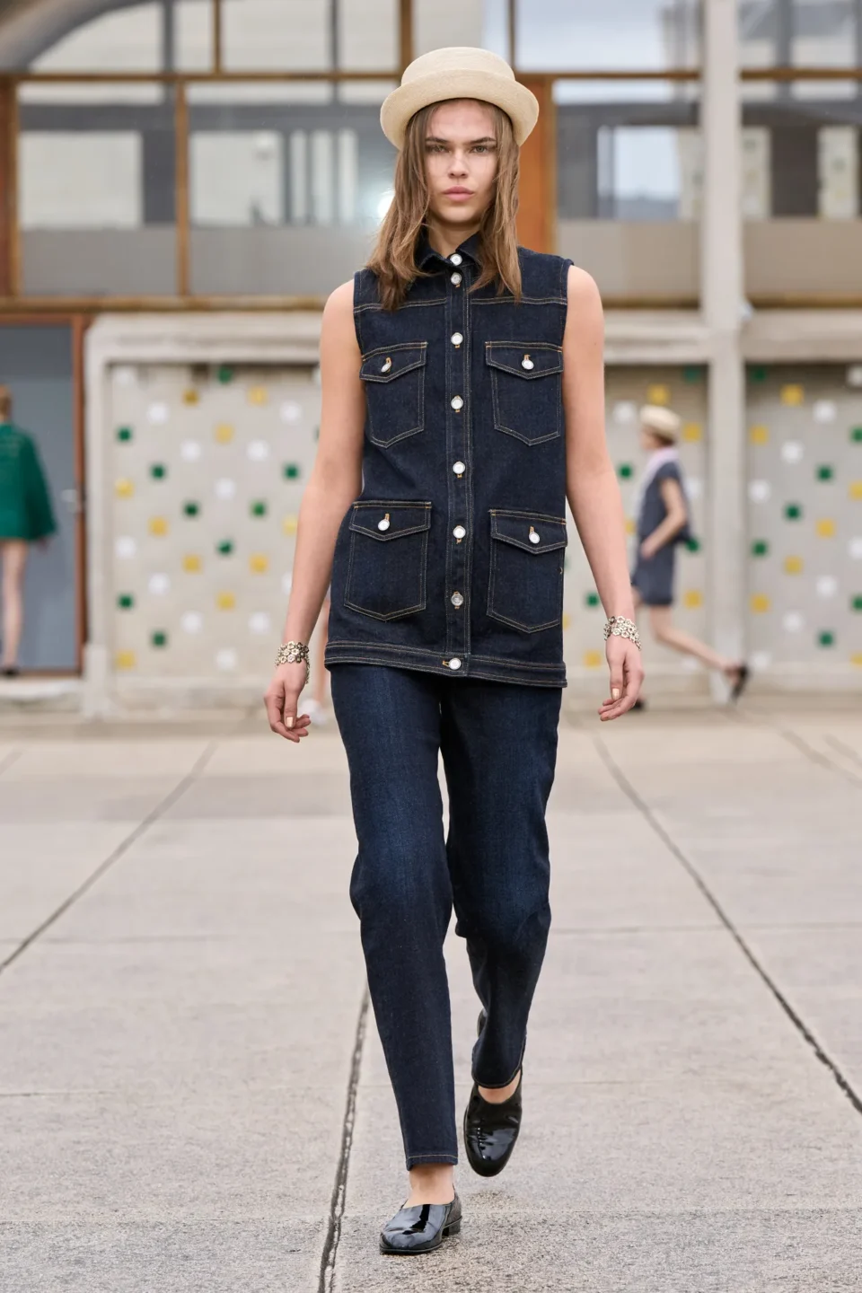 00044-chanel-resort-2025-credit-gorunway