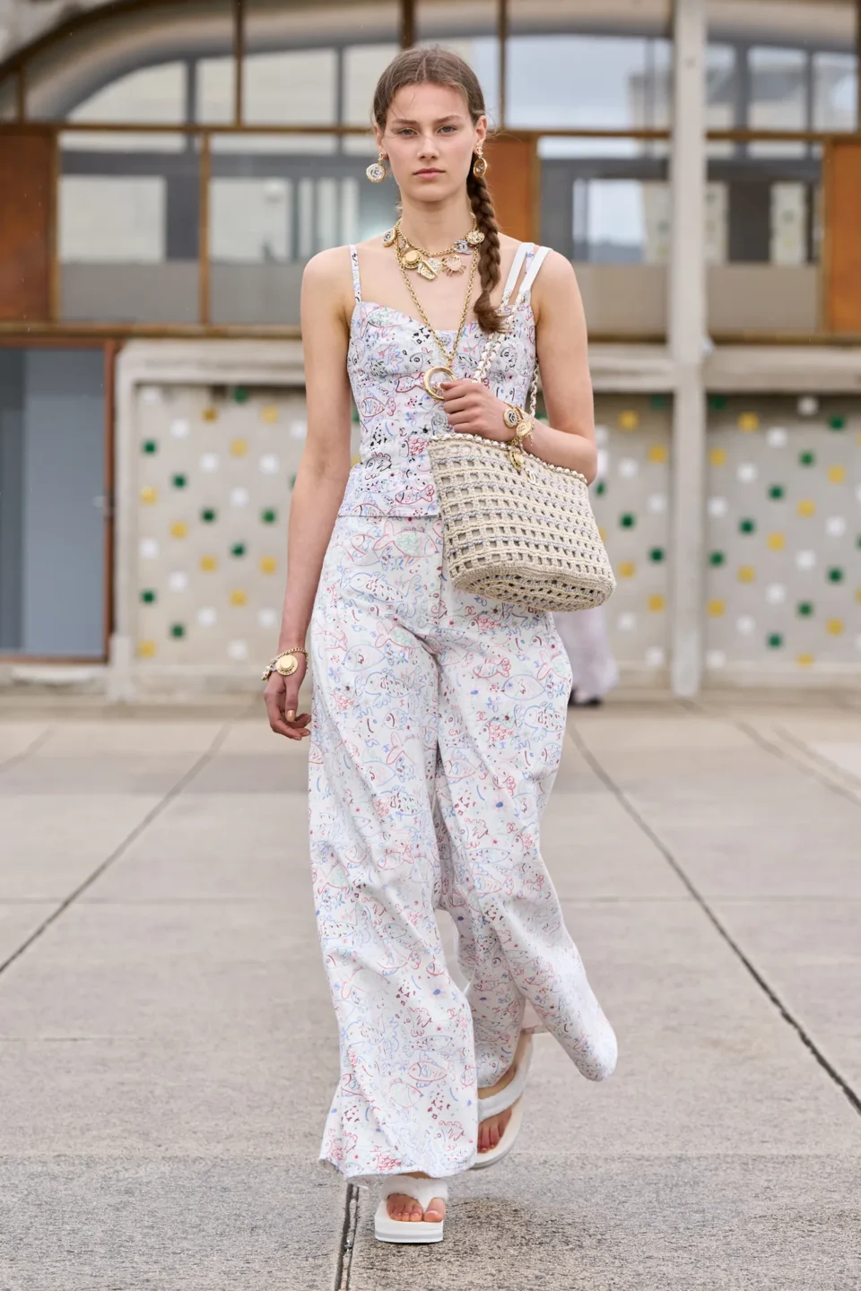00056-chanel-resort-2025-credit-gorunway