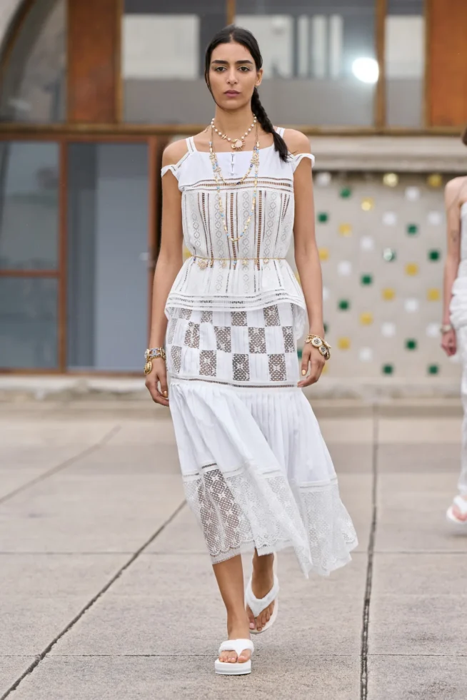 00073-chanel-resort-2025-credit-gorunway