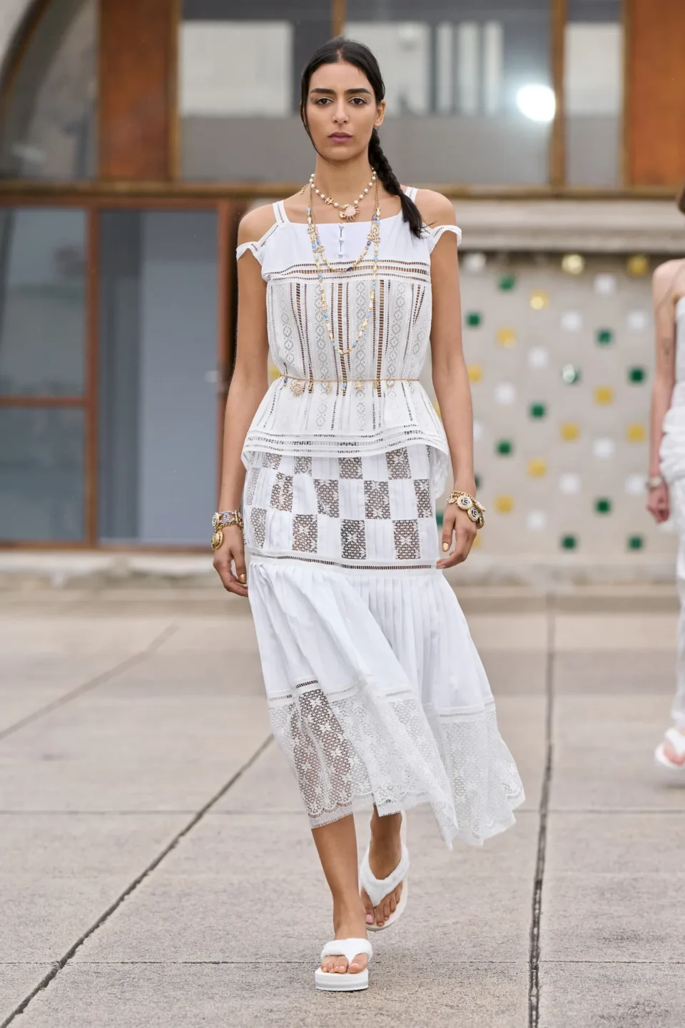 00073-chanel-resort-2025-credit-gorunway