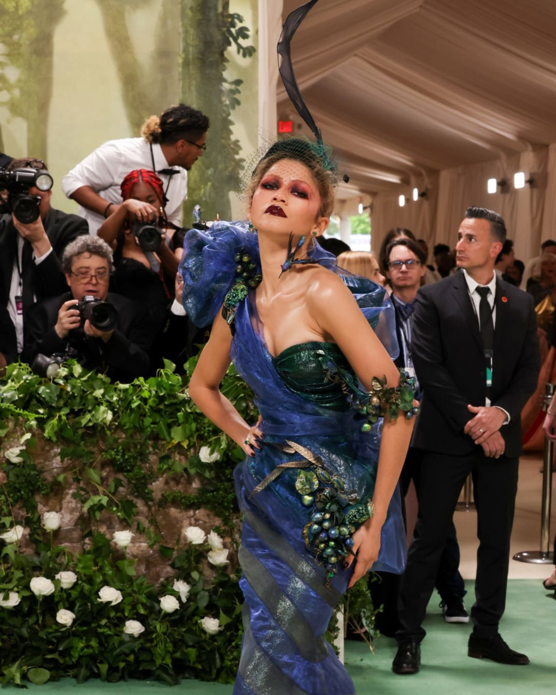 Zendaya surge deslumbrante com um Maison Margiela no Met Gala 2024