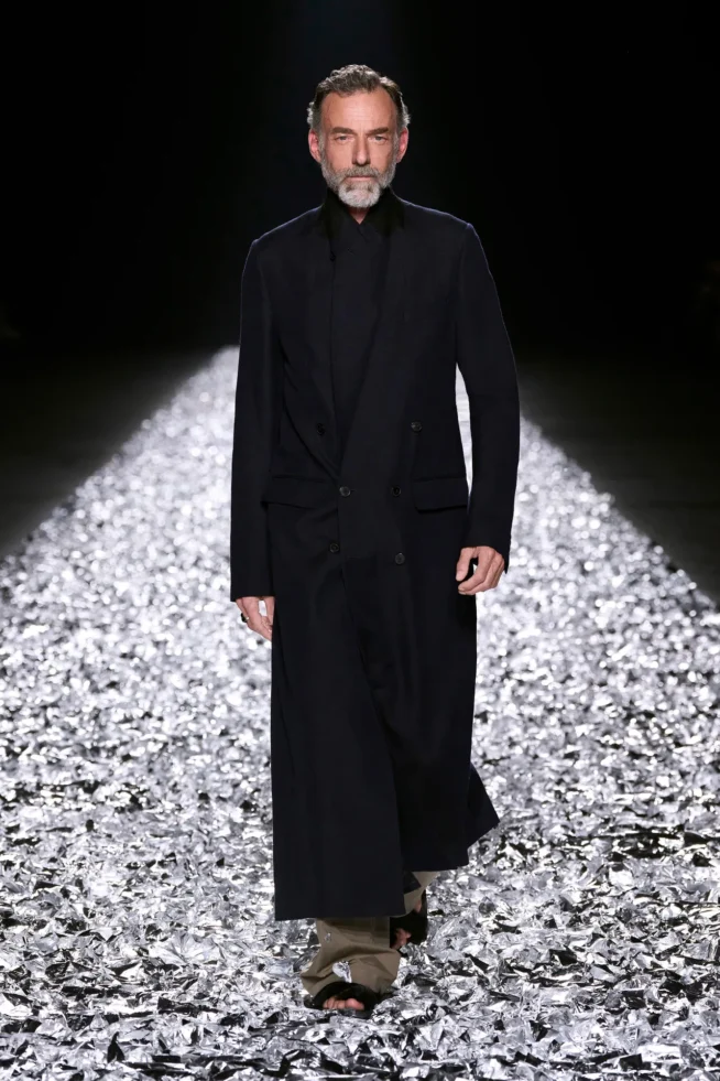 00001-dries-van-noten-spring-2025-menswear-credit-gorunway