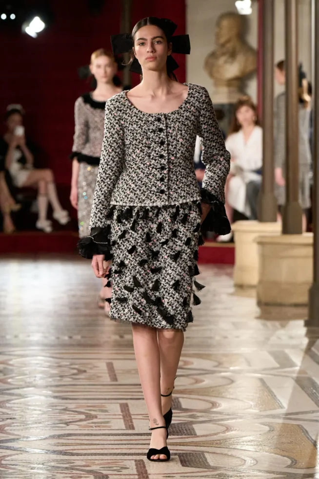 00002-chanel-fall-2024-couture-credit-gorunway