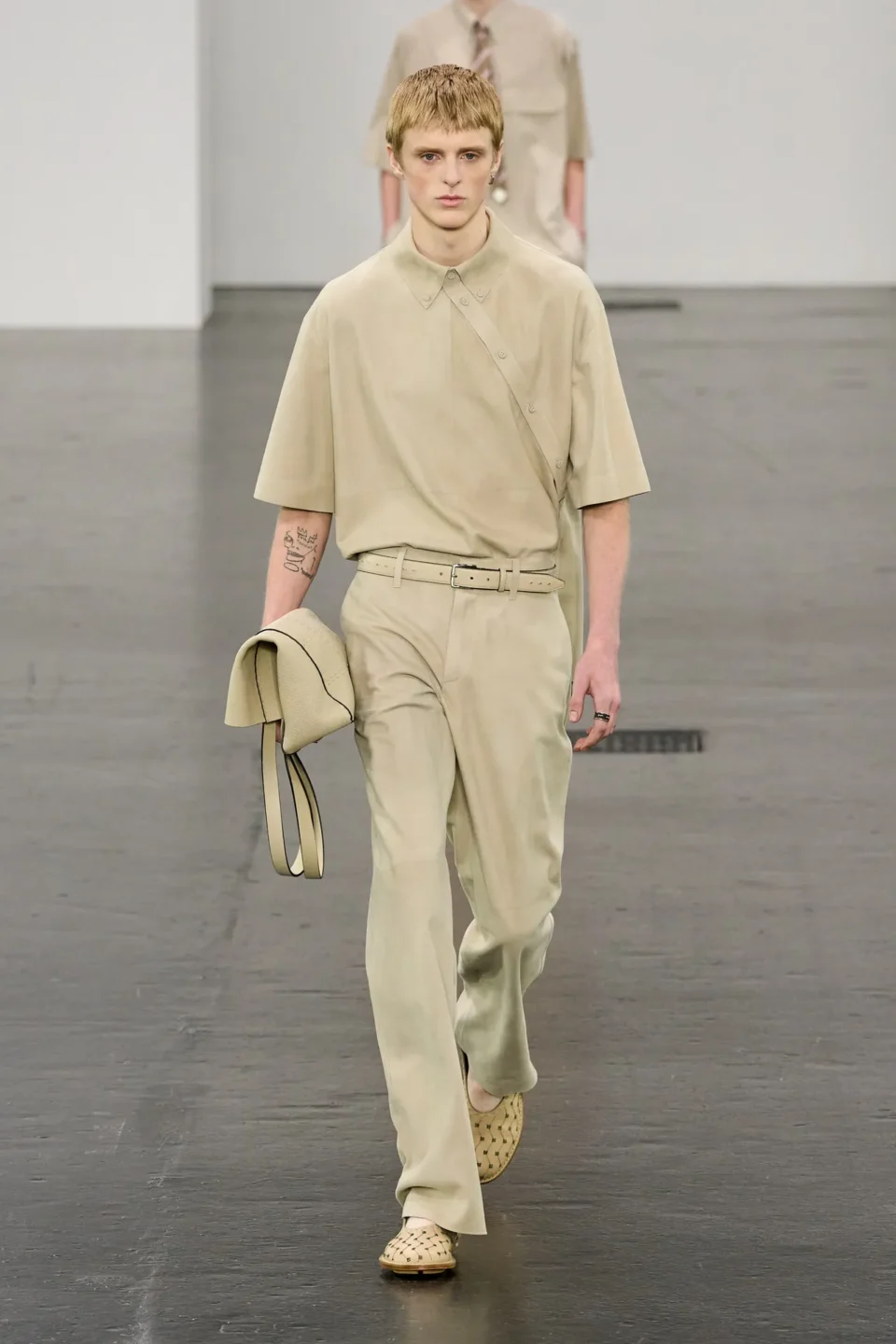 00002-fendi-spring-2025-menswear-credit-gorunway