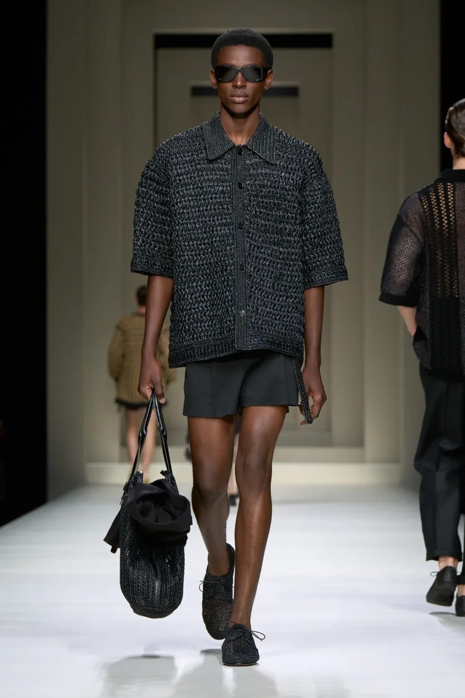 00004-dolce-and-gabbana-spring-2025-menswear-credit-gorunway