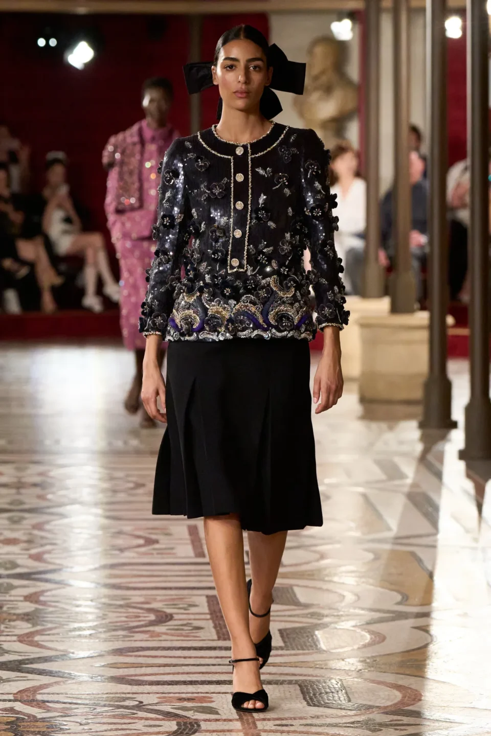 00006-chanel-fall-2024-couture-credit-gorunway