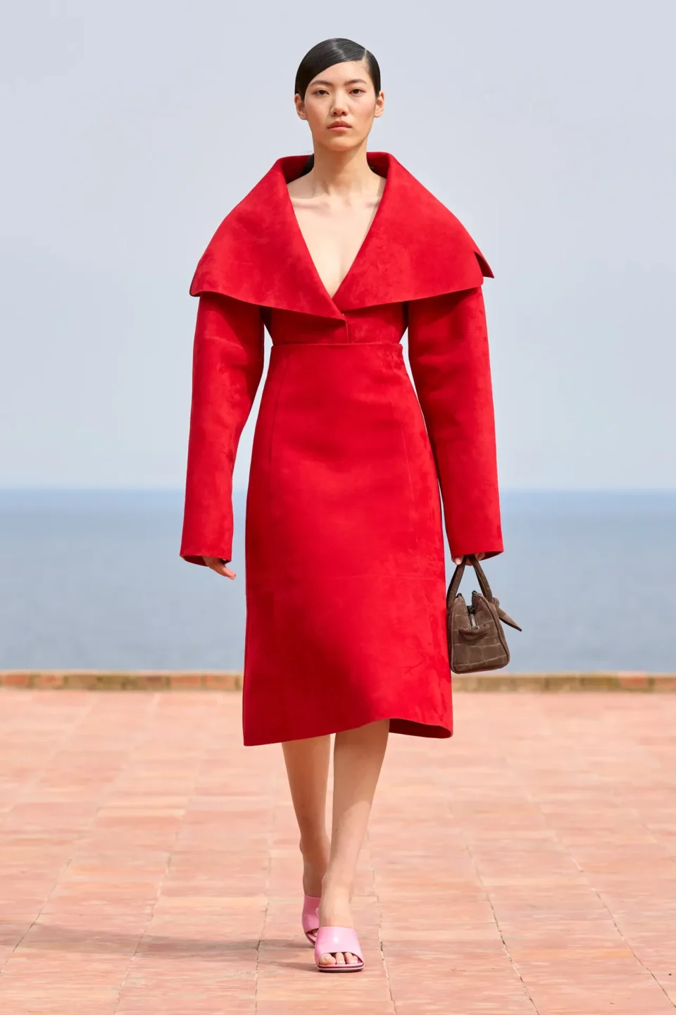 00006-jacquemus-fall-24-ready-to-wear-credit-gorunway