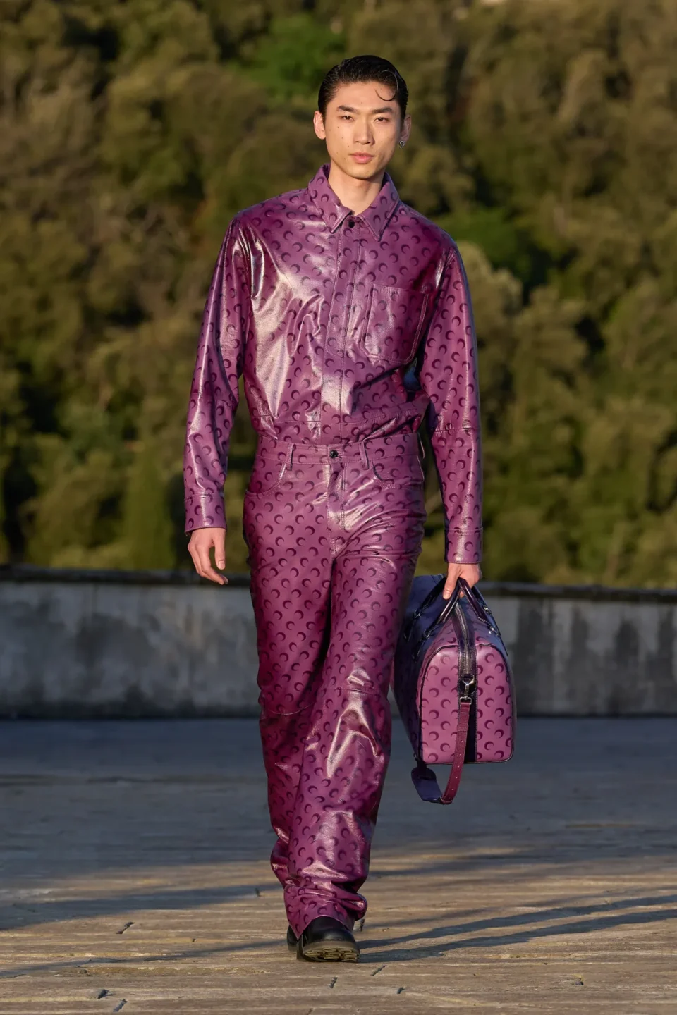 00007-marine-serre-spring-2025-menswear-credit-gorunway